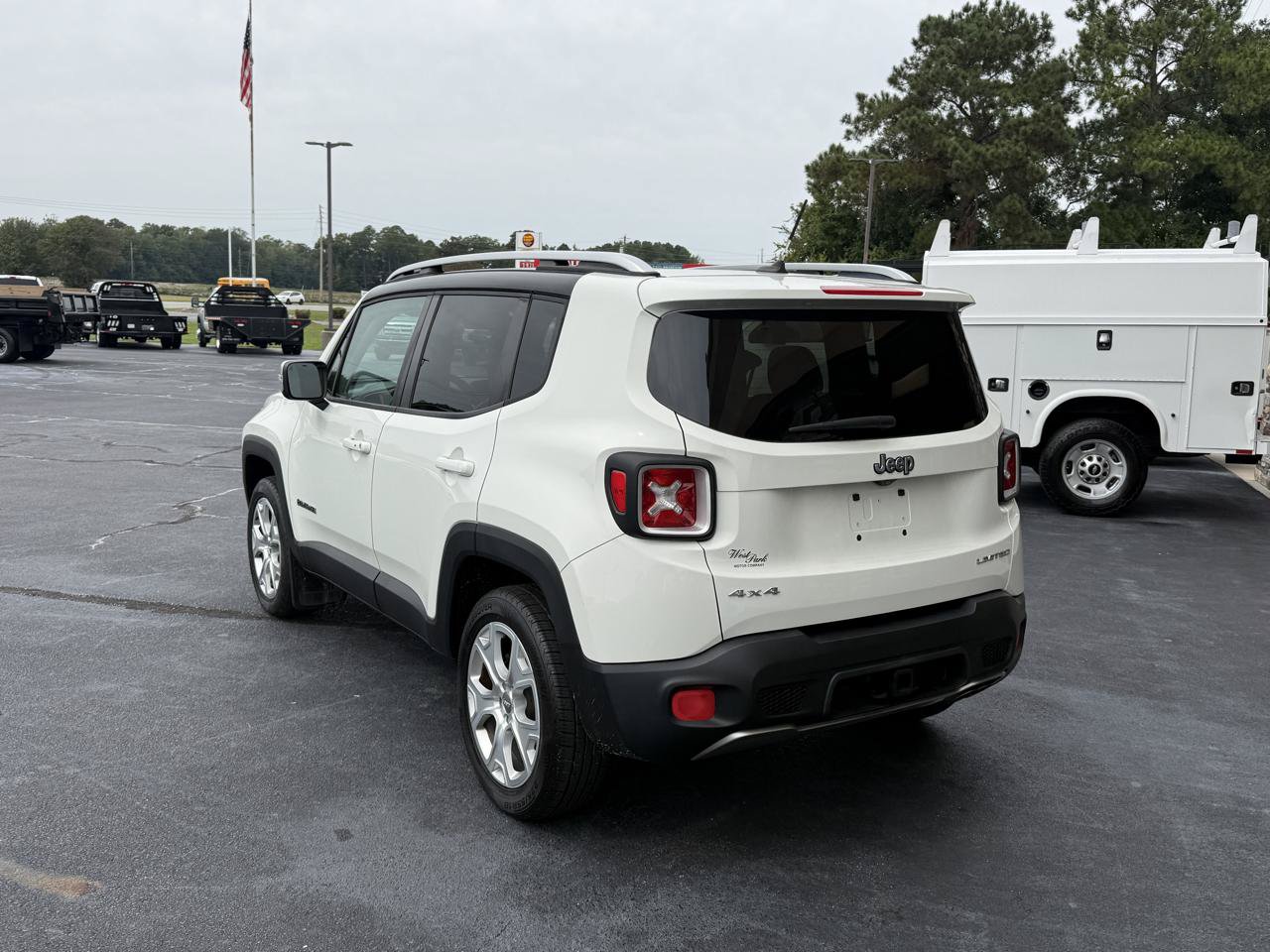 Used 2017 Jeep Renegade Limited AWD/4WD image 3