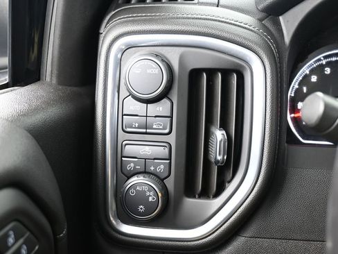 Used 2020 Chevrolet Silverado 1500 LT w/ All-Star Edition image 17