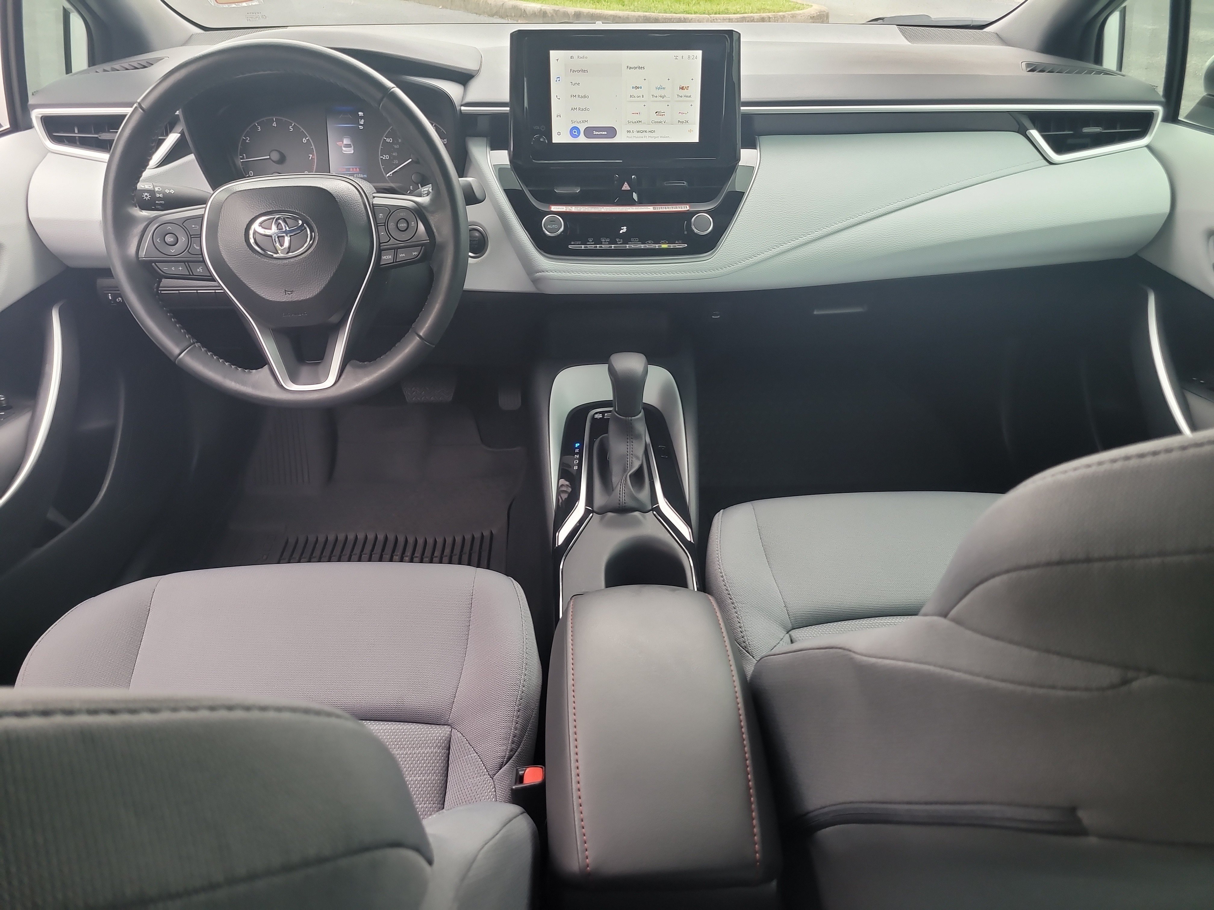 Certified 2025 Toyota Corolla SE FWD image 13