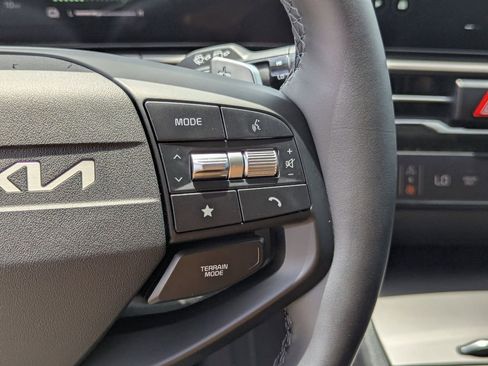 New 2026 Kia Sportage EX image 32