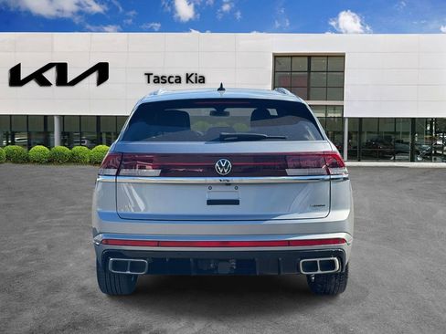Used 2024 Volkswagen Atlas Cross Sport SEL R-Line image 6