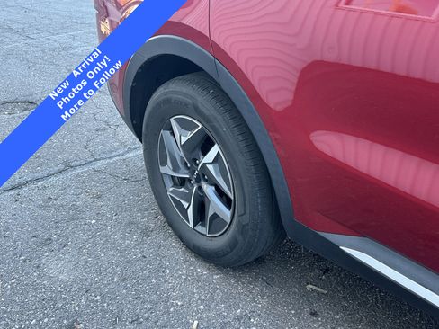 Used 2022 Kia Sorento S image 26