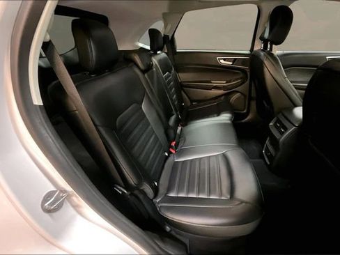 Used 2023 Ford Edge SEL image 25