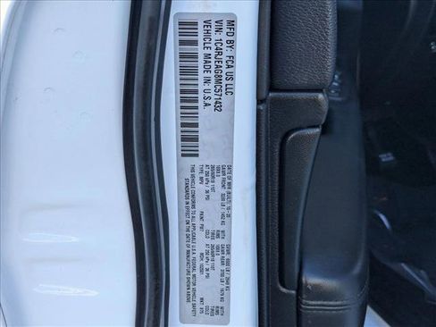 Used 2021 Jeep Grand Cherokee Laredo image 26