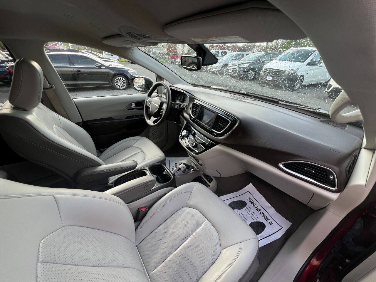 Used 2021 Chrysler Voyager Lxi FWD image 30