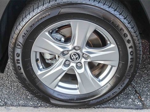 Used 2023 Toyota RAV4 XLE image 12