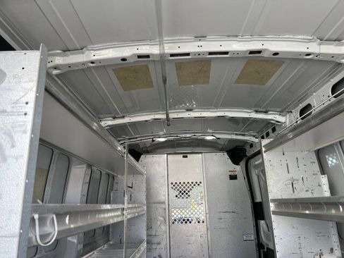 Used 2018 Ford Transit 250 148 Medium Roof image 23