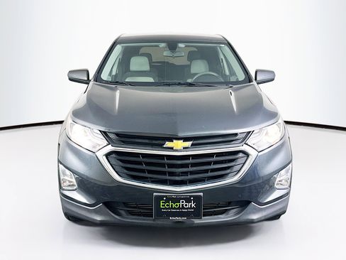 Used 2019 Chevrolet Equinox LS image 2