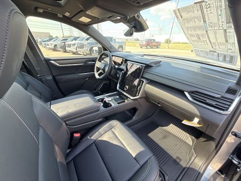 New 2026 GMC Acadia Elevation w/ Elevation Premium Package image 25