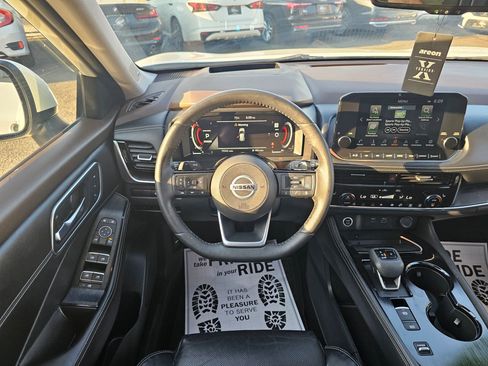 Used 2021 Nissan Rogue Platinum image 17