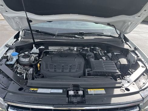 Used 2022 Volkswagen Tiguan SE image 14