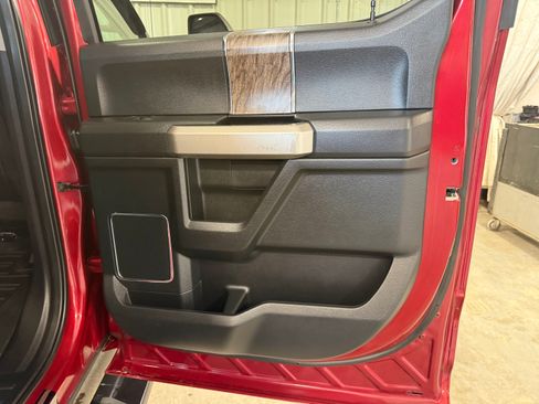 Used 2019 Ford F350 Lariat AWD/4WD image 6