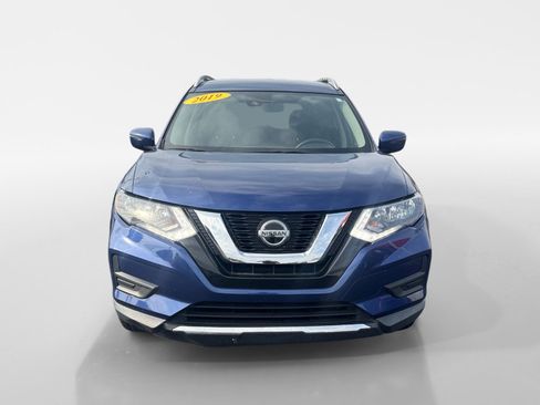 Used 2019 Nissan Rogue SV image 4