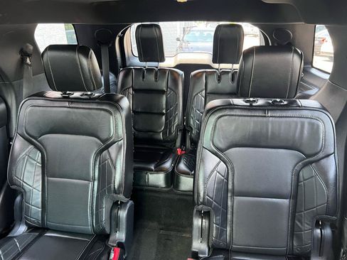 Used 2016 Ford Explorer Platinum AWD/4WD image 15
