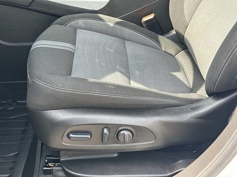Used 2024 Chevrolet Blazer LT w/ Convenience Package FWD image 16
