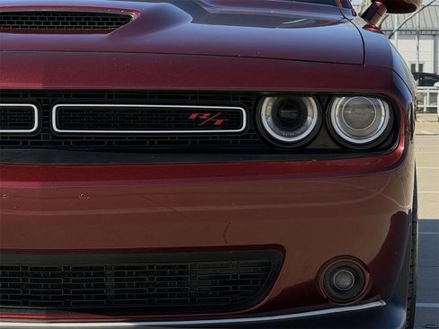 Used 2019 Dodge Challenger R/T image 8
