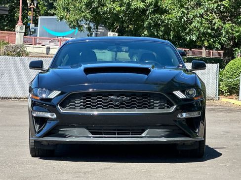 Used 2018 Ford Mustang Premium w/ Black Accent Pkg RWD image 10