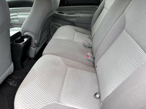 Used 2012 Toyota Tacoma 4x4 Double Cab w/ SR5 Pkg image 7