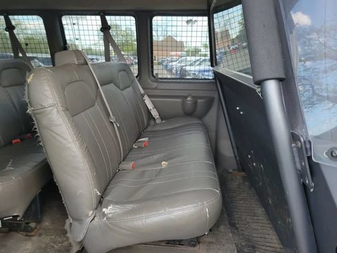 Used 2011 Chevrolet Express 3500 LS RWD image 14
