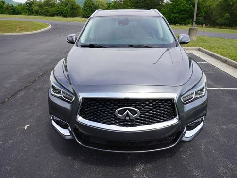 Used 2019 INFINITI QX60 Luxe w/ Essential Package AWD/4WD image 2