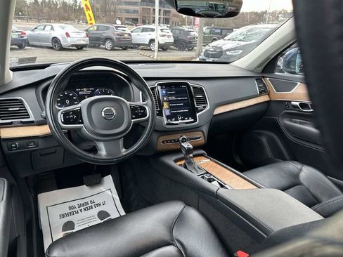 Used 2022 Volvo XC90 T6 Momentum image 20