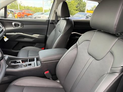 New 2026 Kia Sorento S w/ S Panoramic Sunroof Package FWD image 18
