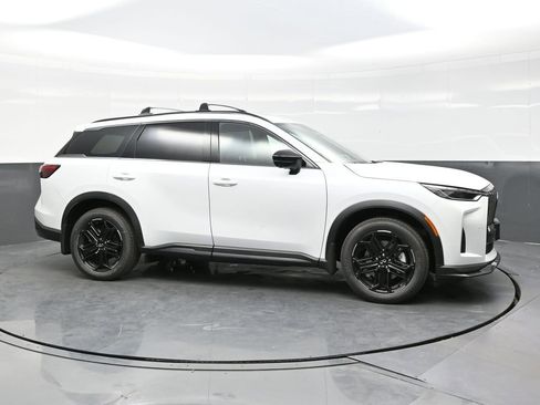 Certified 2026 INFINITI QX60 Sport w/ Dark Cargo Package AWD/4WD image 8