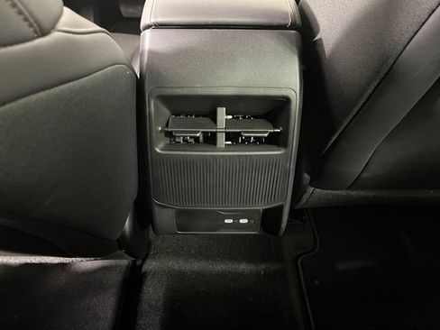 Used 2026 Jeep Cherokee Limited AWD/4WD image 38