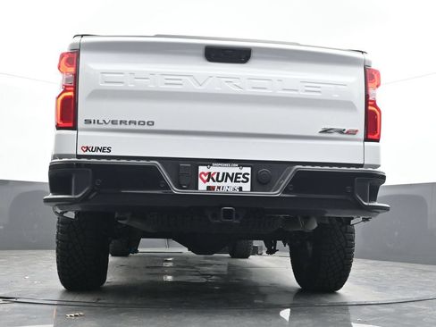 Used 2024 Chevrolet Silverado 1500 ZR2 w/ Technology Package AWD/4WD image 27