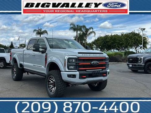 New 2026 Ford F250 Lariat w/ Black Appearance Package AWD/4WD image 1