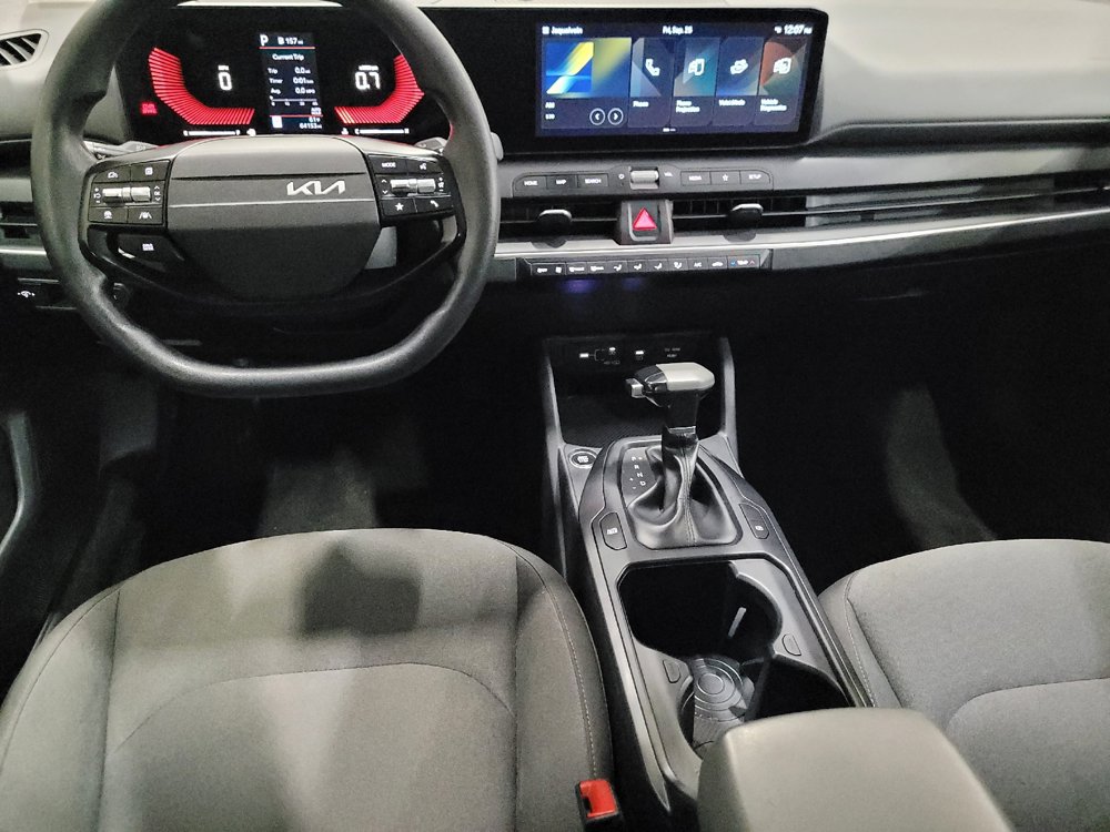 Used 2025 Kia K4 FWD image 22