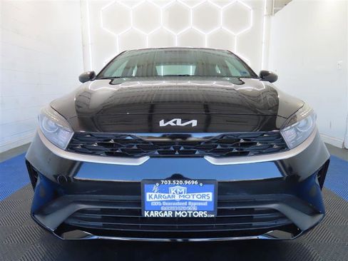 Used 2024 Kia Forte LXS FWD image 3