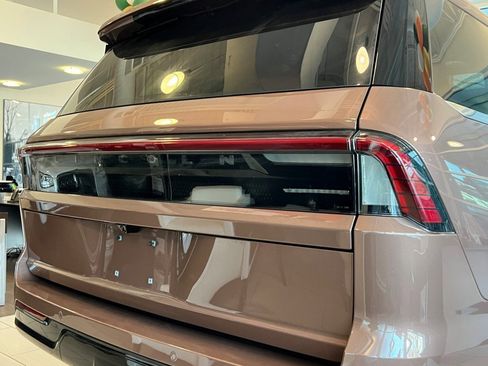 New 2025 Lincoln Navigator Black Label image 4