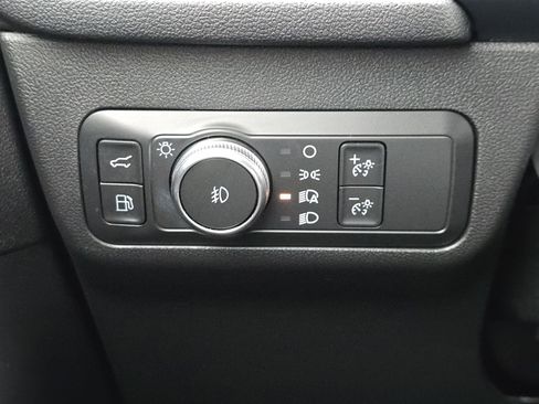 Used 2022 Ford Escape Titanium image 28