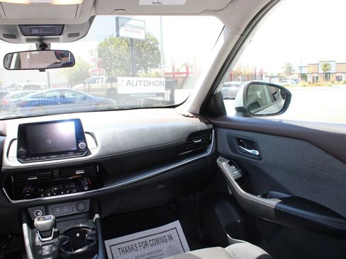 Used 2022 Nissan Rogue SV FWD image 23
