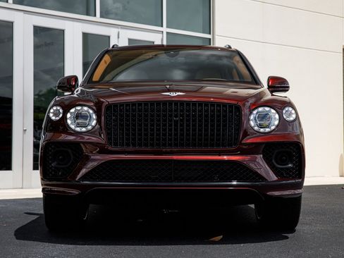 Used 2023 Bentley Bentayga Extended Wheelbase AWD/4WD image 8