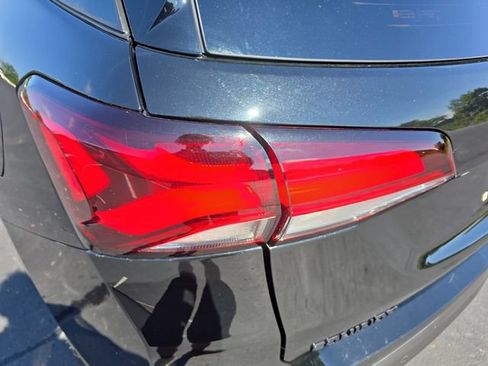 Used 2023 Chevrolet Equinox RS AWD/4WD image 37