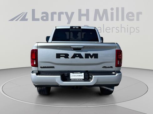 New 2026 RAM 2500 Laramie AWD/4WD image 4