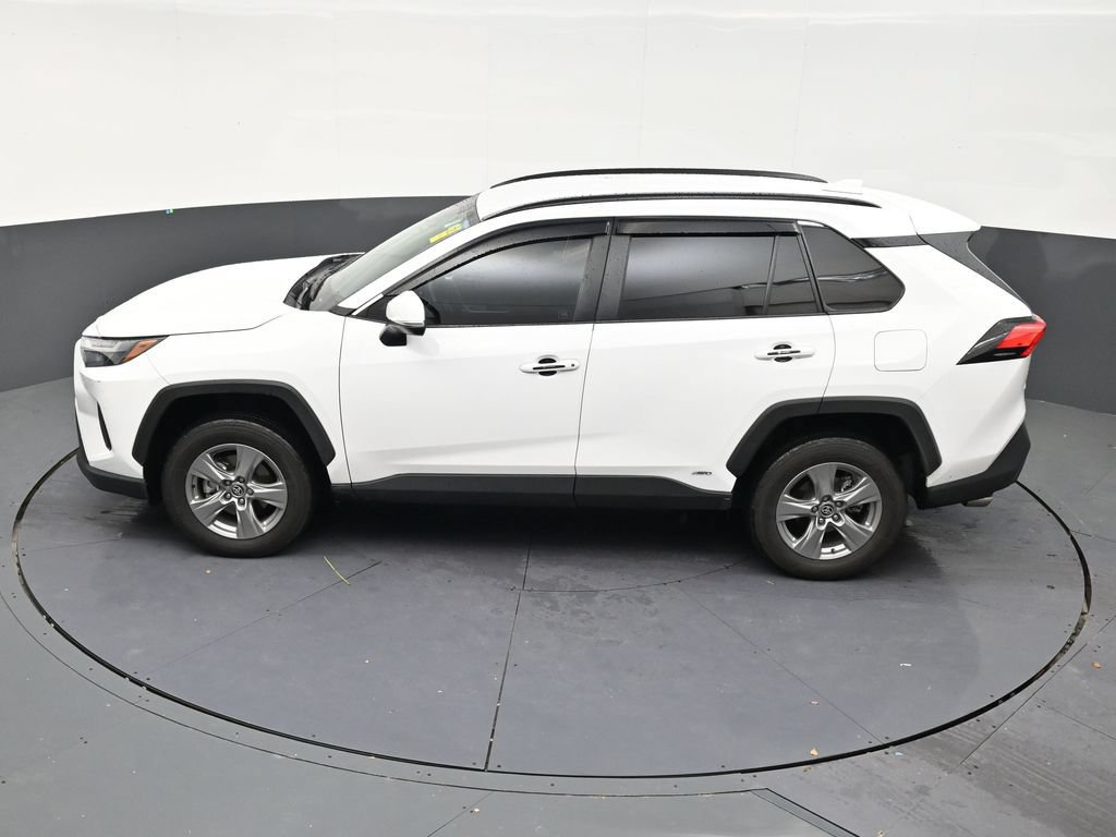 Used 2025 Toyota RAV4 XLE w/ Weather Package AWD/4WD image 13