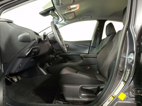 Used 2021 Toyota Prius LE w/ Carpet Mat Package (TMS) FWD image 15