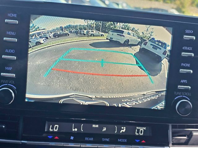 Used 2024 Toyota Sienna XSE w/ XSE Premium Package FWD image 42
