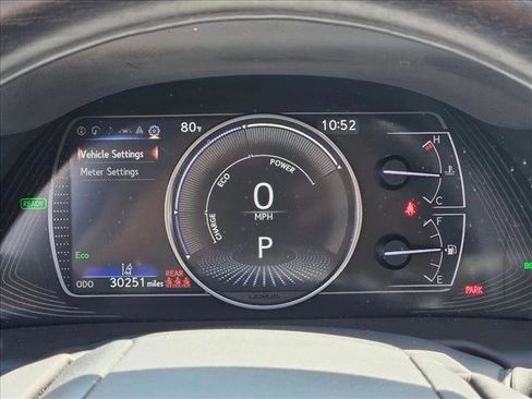 Used 2023 Lexus ES 300h Ultra Luxury w/ Accessory Package (Z2) image 11