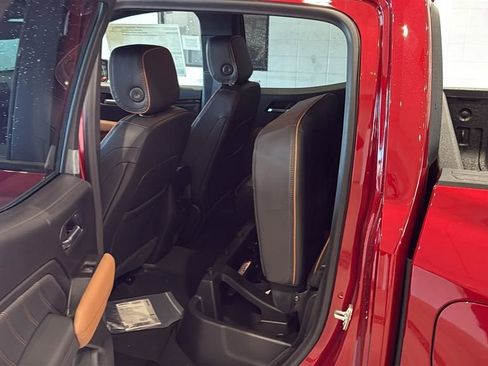 New 2026 GMC Canyon AT4 AWD/4WD image 17