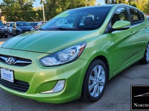 Used 2013 Hyundai Accent SE image 1
