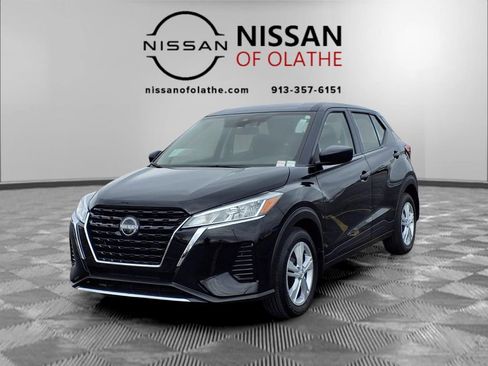 Certified 2025 Nissan Kicks Play S image 1