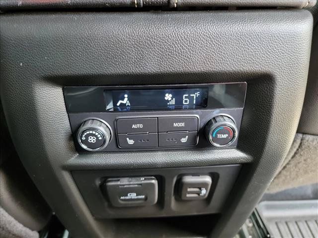 Used 2023 Chevrolet Traverse Premier w/ Redline Edition FWD image 18