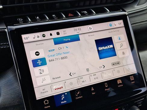 Certified 2023 Jeep Grand Cherokee Limited image 17