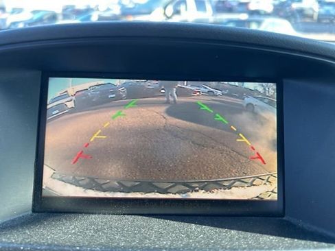 Used 2011 Nissan Pathfinder SV image 14