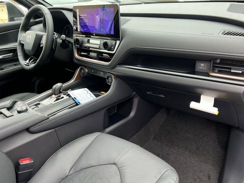 New 2026 Toyota Grand Highlander AWD Hybrid image 23