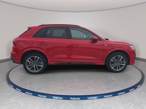 Certified 2025 Audi Q3 2.0T Premium w/ Convenience Package AWD/4WD image 4